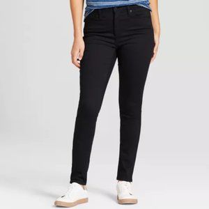 Black High Rise Skinny Jeans